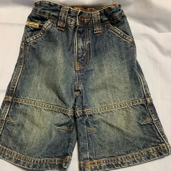 3/$20 Levi’s denim shorts 2T. Elastic adj in waist - Picture 8 of 12
